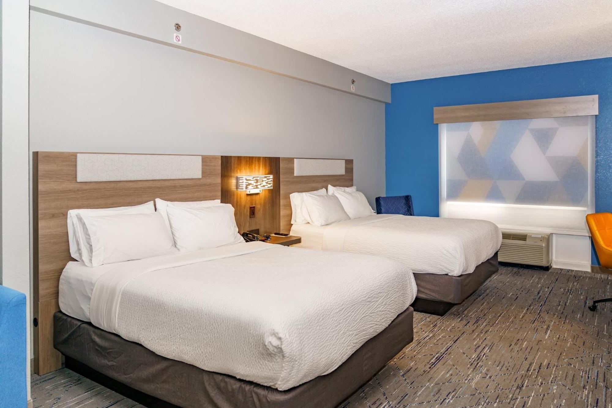 Holiday Inn Express Hotel Raleigh Southwest By Ihg Ngoại thất bức ảnh