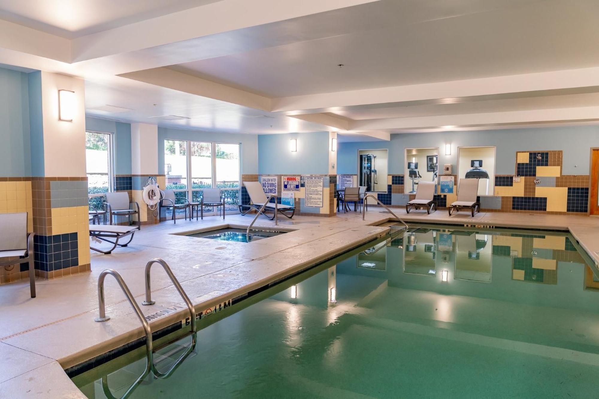 Holiday Inn Express Hotel Raleigh Southwest By Ihg Ngoại thất bức ảnh