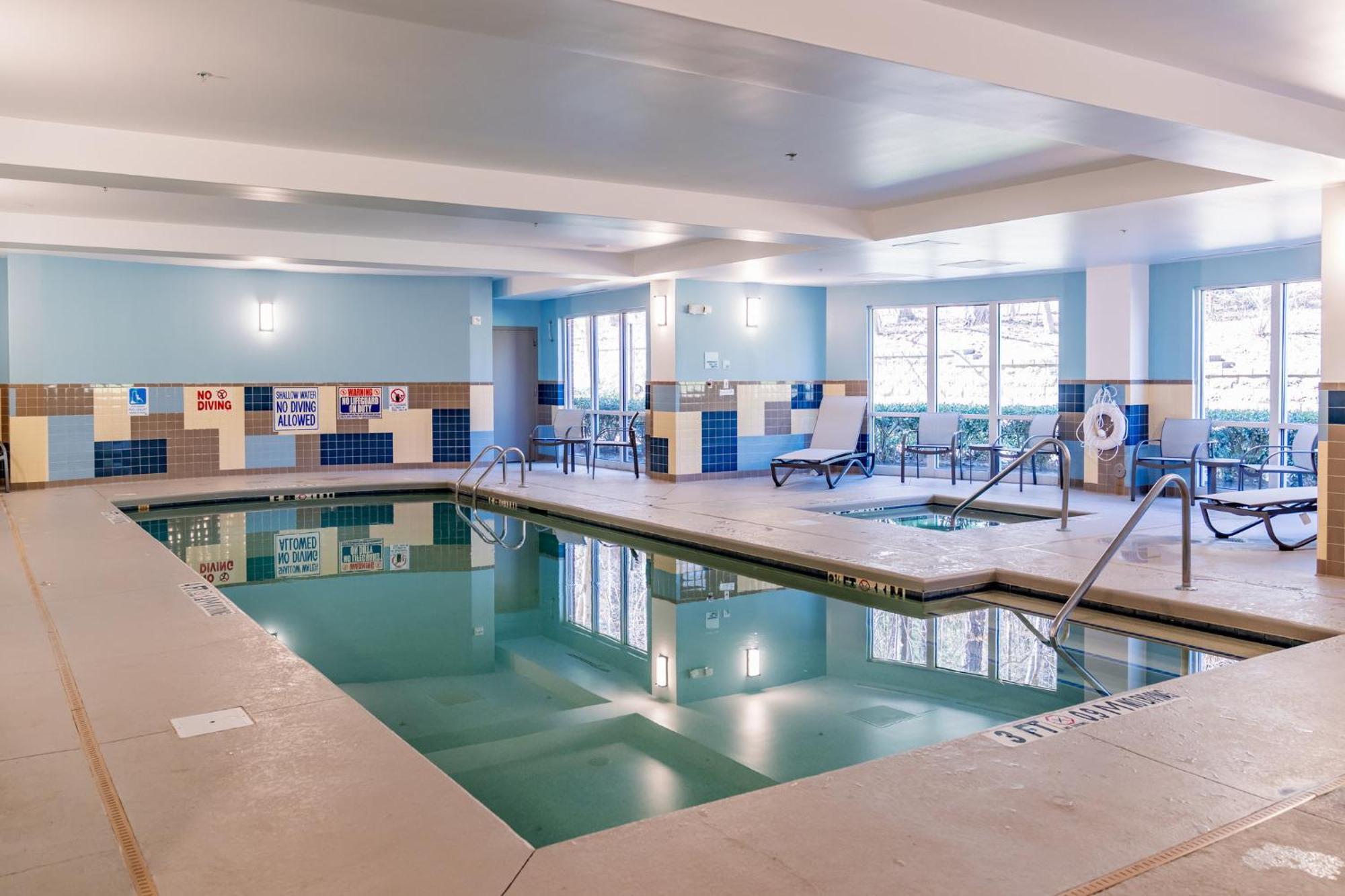 Holiday Inn Express Hotel Raleigh Southwest By Ihg Ngoại thất bức ảnh