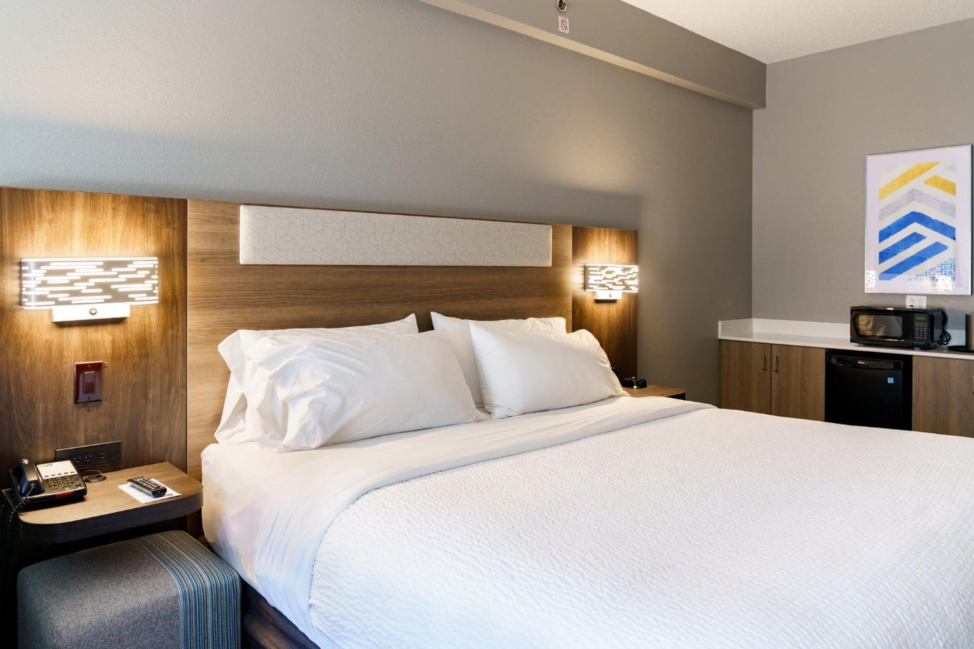 Holiday Inn Express Hotel Raleigh Southwest By Ihg Ngoại thất bức ảnh