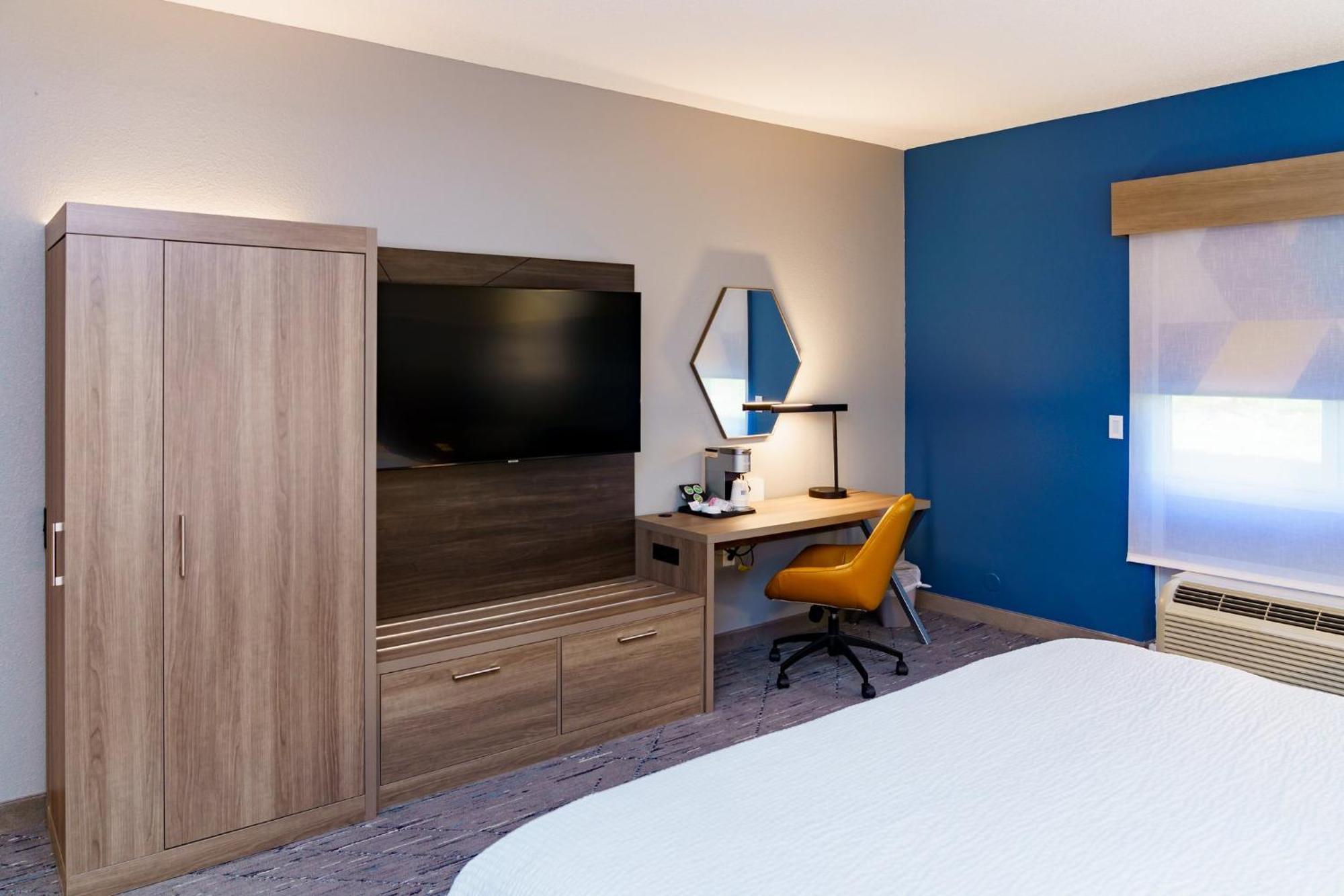 Holiday Inn Express Hotel Raleigh Southwest By Ihg Ngoại thất bức ảnh