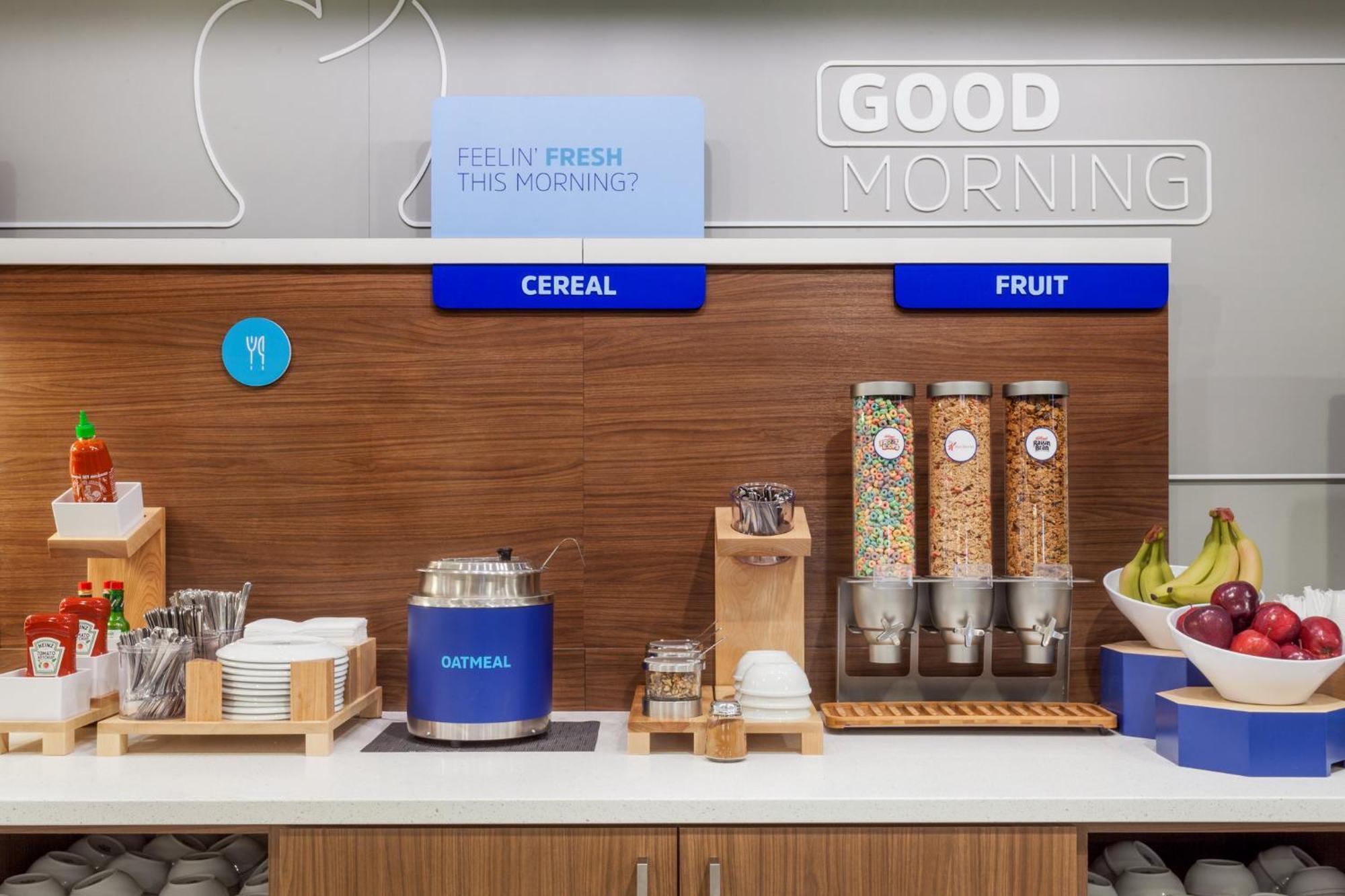 Holiday Inn Express Hotel Raleigh Southwest By Ihg Ngoại thất bức ảnh