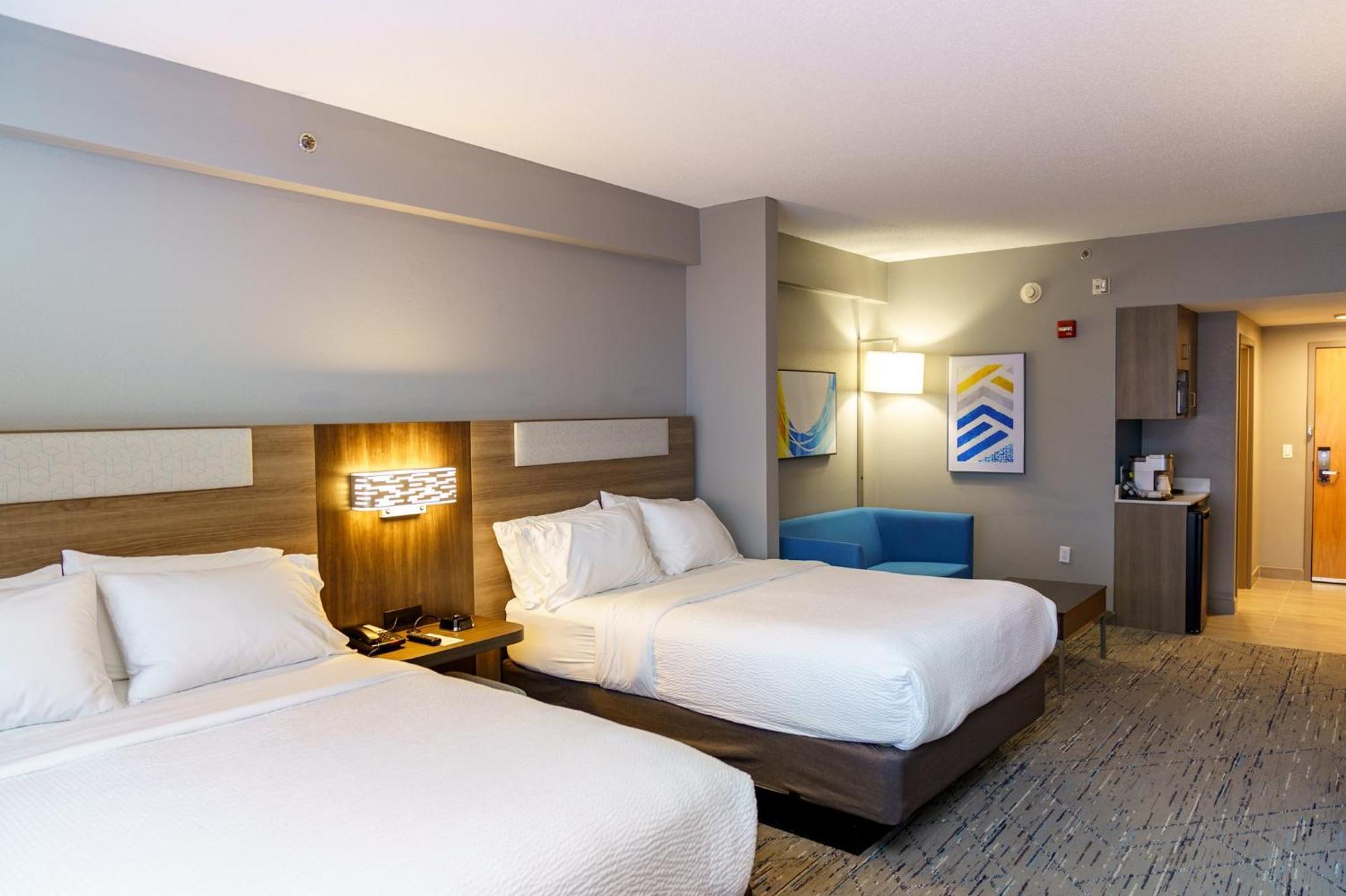 Holiday Inn Express Hotel Raleigh Southwest By Ihg Ngoại thất bức ảnh