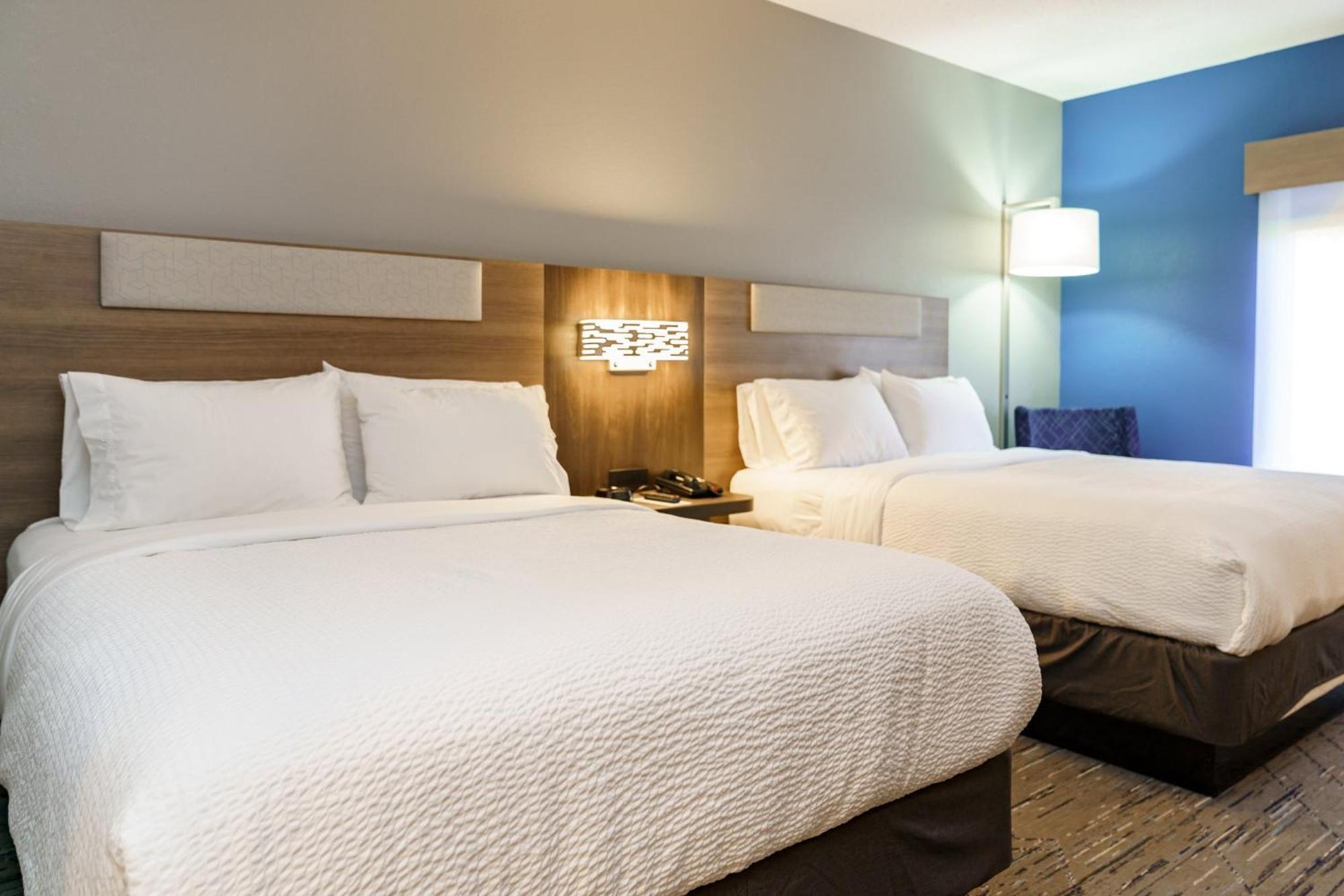 Holiday Inn Express Hotel Raleigh Southwest By Ihg Ngoại thất bức ảnh