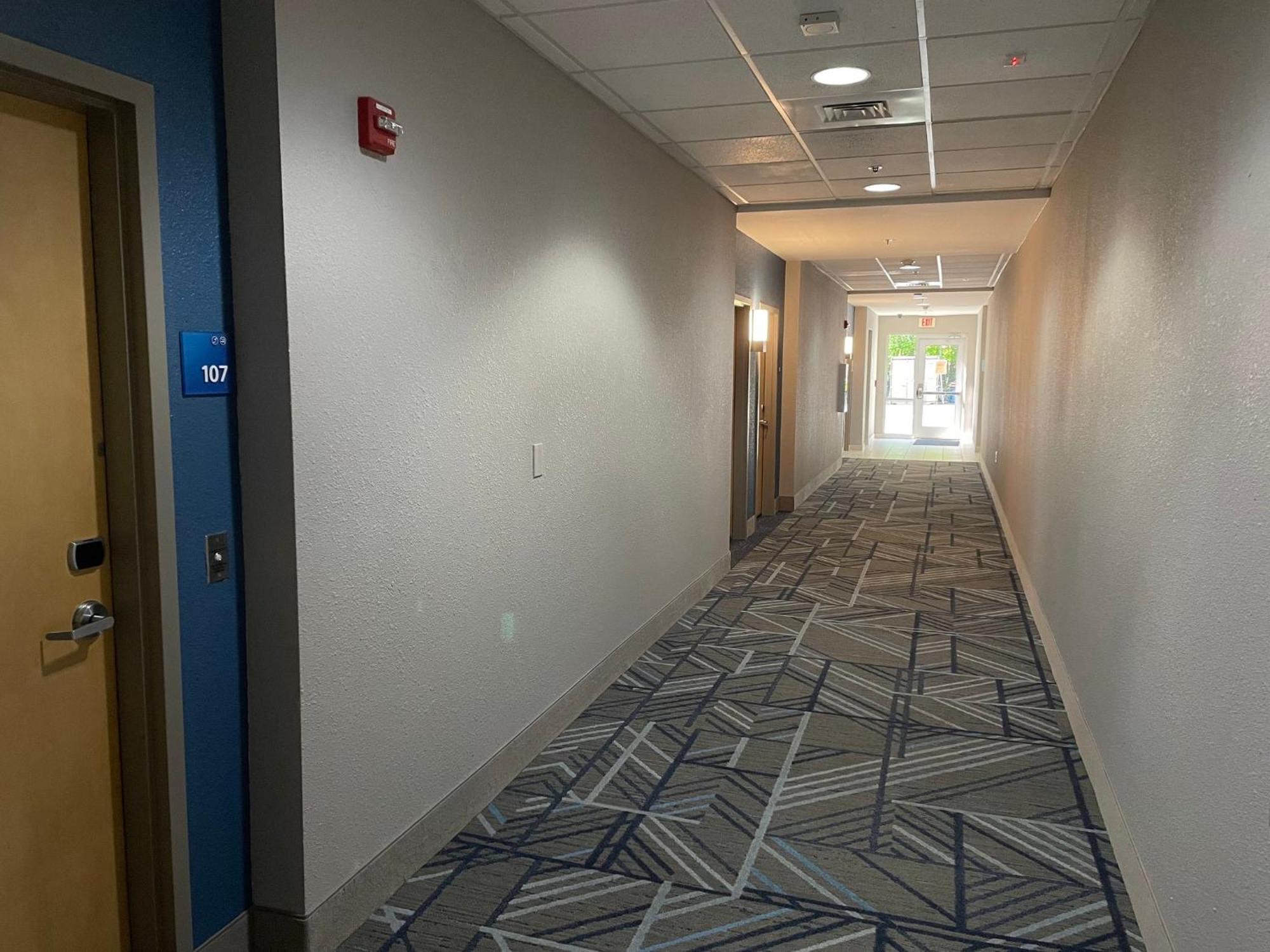 Holiday Inn Express Hotel Raleigh Southwest By Ihg Ngoại thất bức ảnh